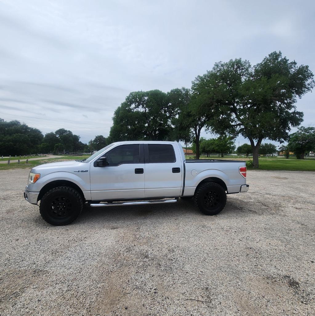 2012 Ford F-150 XLT SuperCrew 145-in's photo